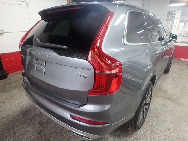 2020 Volvo XC90 T8 eAWD Momentum 7-Passenger