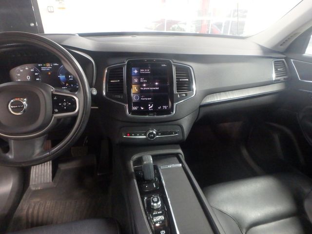 2020 Volvo XC90 T8 eAWD Momentum 7-Passenger