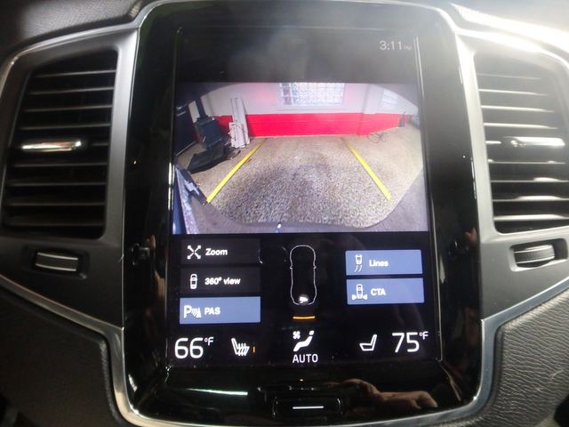 2020 Volvo XC90 T8 eAWD Momentum 7-Passenger