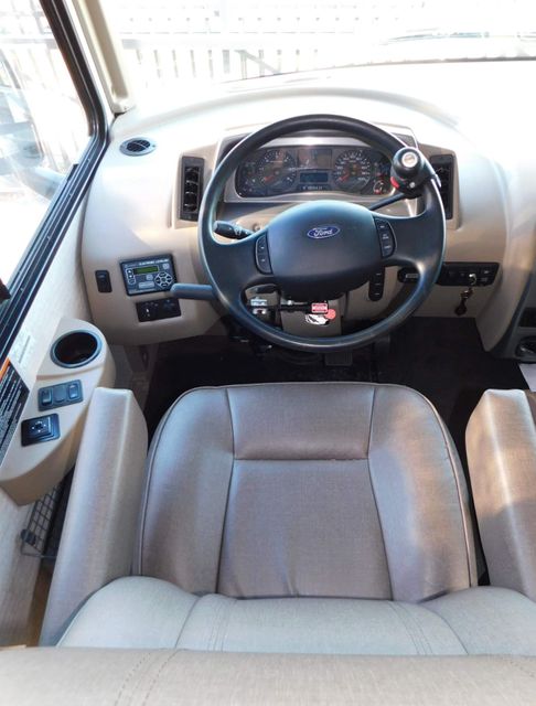 2020 Winnebago Adventurer WFF30T