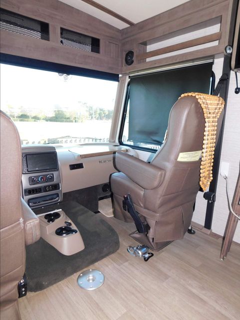 2020 Winnebago Adventurer WFF30T