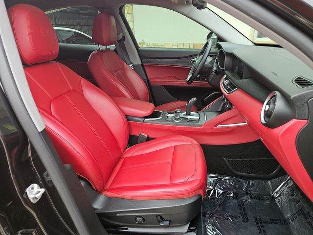 2021 Alfa Romeo Stelvio Sprint | Brownsville TX | English Motors 2021 Alfa Romeo Stelvio Sprint | Brownsville TX | English Motors