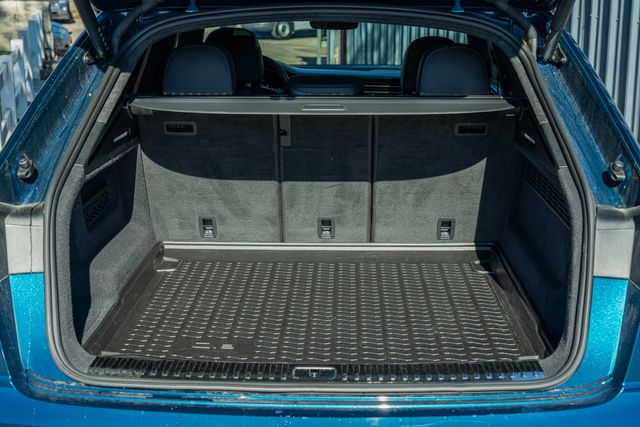 2021 Audi Q8 QUATTRO Prestige 55 TFSI / AWD / LUXURY / LOADED | Austin, TX | Rocky Mountain Truck Stop Austin 2021 Audi Q8 QUATTRO Prestige 55 TFSI / AWD / LUXURY / LOADED | Austin, TX | Rocky Mountain Truck Stop Austin