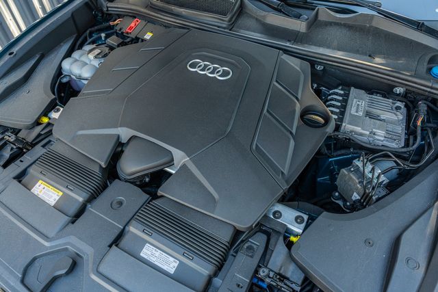 2021 Audi Q8 QUATTRO Prestige 55 TFSI / AWD / LUXURY / LOADED | Austin, TX | Rocky Mountain Truck Stop Austin 2021 Audi Q8 QUATTRO Prestige 55 TFSI / AWD / LUXURY / LOADED | Austin, TX | Rocky Mountain Truck Stop Austin