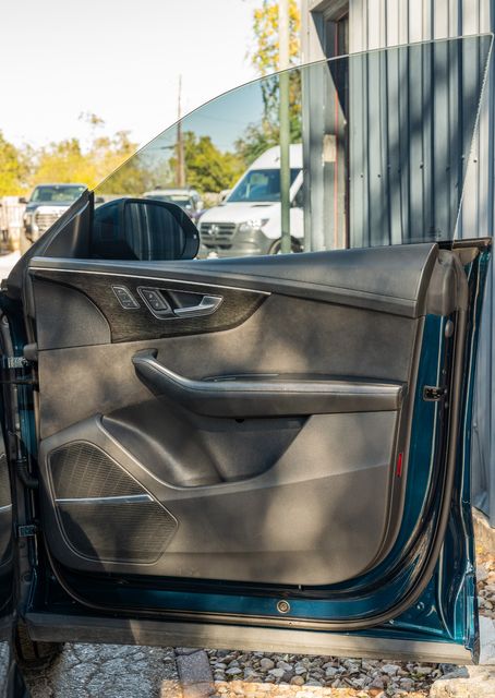 2021 Audi Q8 QUATTRO Prestige 55 TFSI / AWD / LUXURY / LOADED | Austin, TX | Rocky Mountain Truck Stop Austin 2021 Audi Q8 QUATTRO Prestige 55 TFSI / AWD / LUXURY / LOADED | Austin, TX | Rocky Mountain Truck Stop Austin