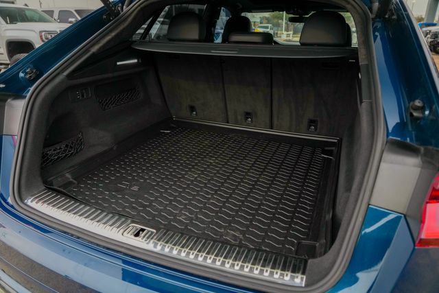 2021 Audi Q8 QUATTRO Prestige 55 TFSI / AWD / LUXURY / LOADED | Austin, TX | Rocky Mountain Truck Stop Austin