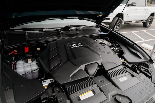 2021 Audi Q8 QUATTRO Prestige 55 TFSI / AWD / LUXURY / LOADED | Austin, TX | Rocky Mountain Truck Stop Austin