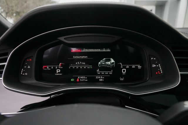 2021 Audi Q8 QUATTRO Prestige 55 TFSI / AWD / LUXURY / LOADED | Austin, TX | Rocky Mountain Truck Stop Austin