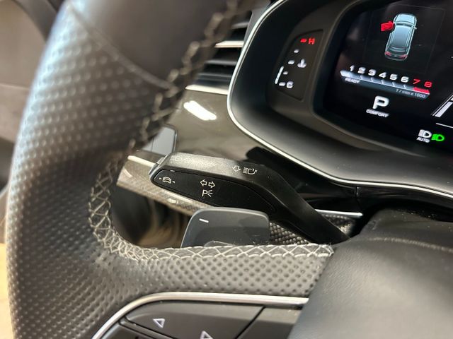 2021 Audi SQ7 Premium Plus quattro | Irving, Texas | Hopper Motorplex 2021 Audi SQ7 Premium Plus quattro | Irving, Texas | Hopper Motorplex