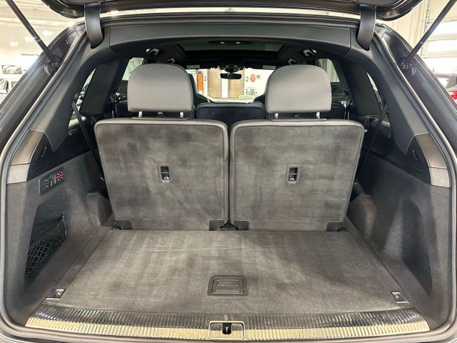 2021 Audi SQ7 Premium Plus quattro | Irving, Texas | Hopper Motorplex 2021 Audi SQ7 Premium Plus quattro | Irving, Texas | Hopper Motorplex