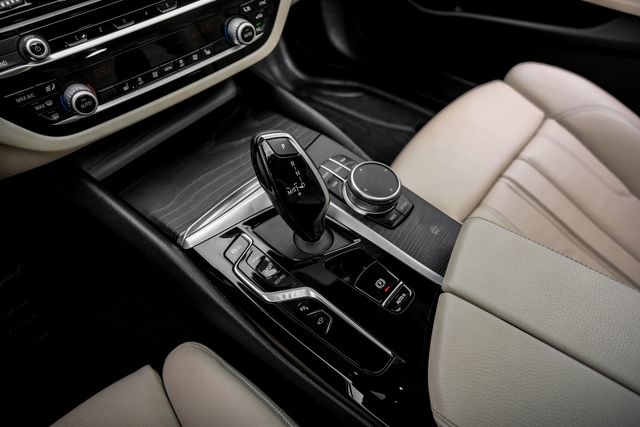 2021 BMW 5 Series 530i xDrive PremiumPkg DrvrAsstPkg AeroKit | Dallas, TX | Stevens Motor Company LLC 2021 BMW 5 Series 530i xDrive PremiumPkg DrvrAsstPkg AeroKit | Dallas, TX | Stevens Motor Company LLC