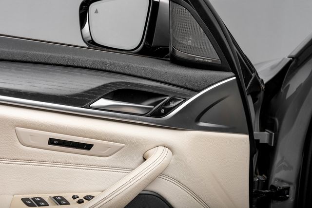 2021 BMW 5 Series 530i xDrive PremiumPkg DrvrAsstPkg AeroKit | Dallas, TX | Stevens Motor Company LLC