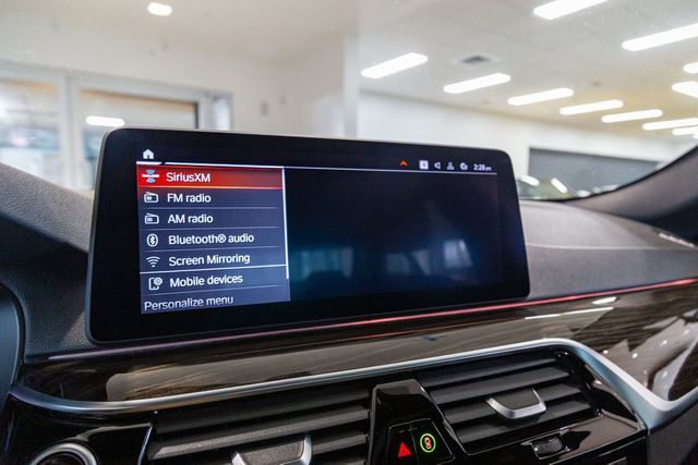 2021 BMW 530i Premium Pkg  Harman Kardon surround sound