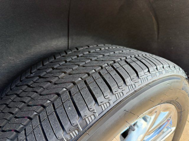 2021 Cadillac Escalade Premium Luxury Platinum | Gifford, IL | Trav's Automotive