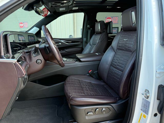 2021 Cadillac Escalade Premium Luxury Platinum | Gifford, IL | Trav's Automotive