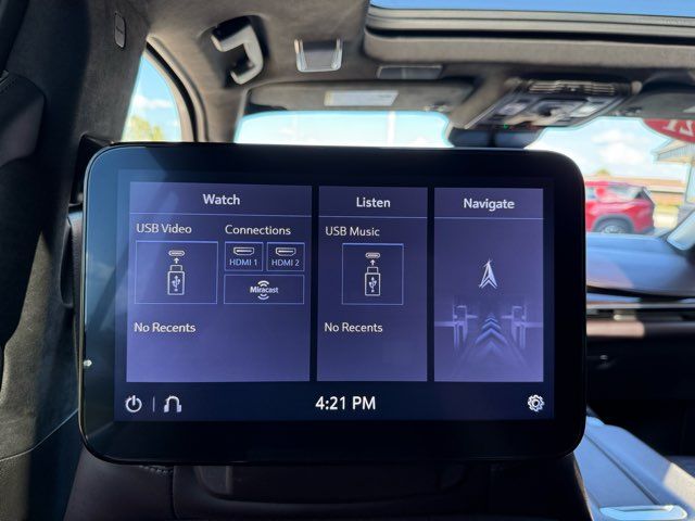 2021 Cadillac Escalade Premium Luxury Platinum | Gifford, IL | Trav's Automotive