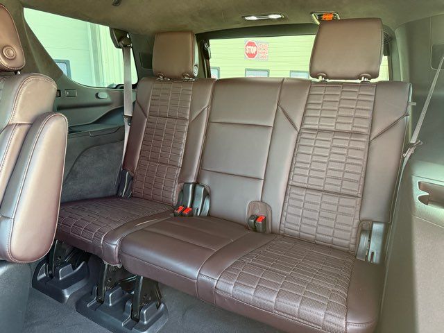 2021 Cadillac Escalade Premium Luxury Platinum | Gifford, IL | Trav's Automotive