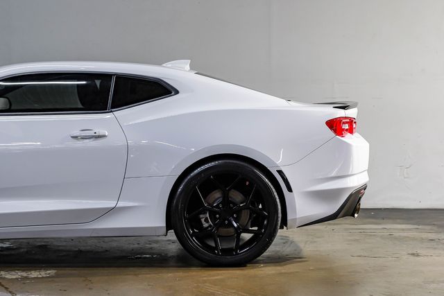 2021 Chevrolet Camaro LT1 6.2L V8 6-Speed Black Pkg 20" CARBON WHEELS | Dallas, TX | East Dallas Diesel 2021 Chevrolet Camaro LT1 6.2L V8 6-Speed Black Pkg 20" CARBON WHEELS | Dallas, TX | East Dallas Diesel