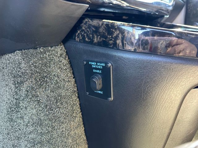 2021 Chevrolet Express 2500 LS Explorer Conversion Limited SE 6.6 V8 | Irving, Texas | Hopper Motorplex 2021 Chevrolet Express 2500 LS Explorer Conversion Limited SE 6.6 V8 | Irving, Texas | Hopper Motorplex