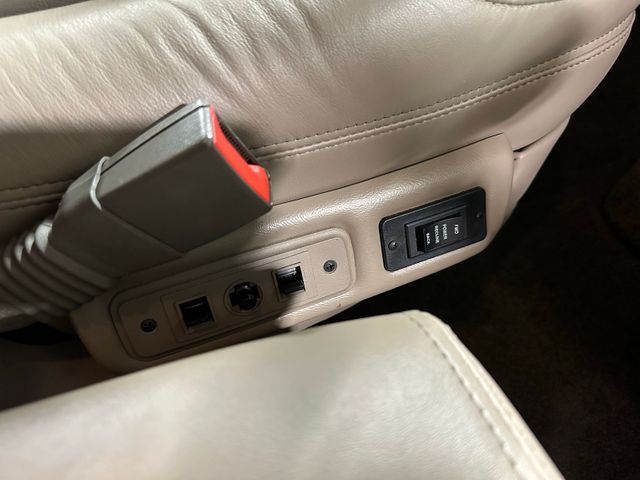 2021 Chevrolet Express 2500 LS Explorer Conversion Limited SE 6.6 V8 | Irving, Texas | Hopper Motorplex 2021 Chevrolet Express 2500 LS Explorer Conversion Limited SE 6.6 V8 | Irving, Texas | Hopper Motorplex