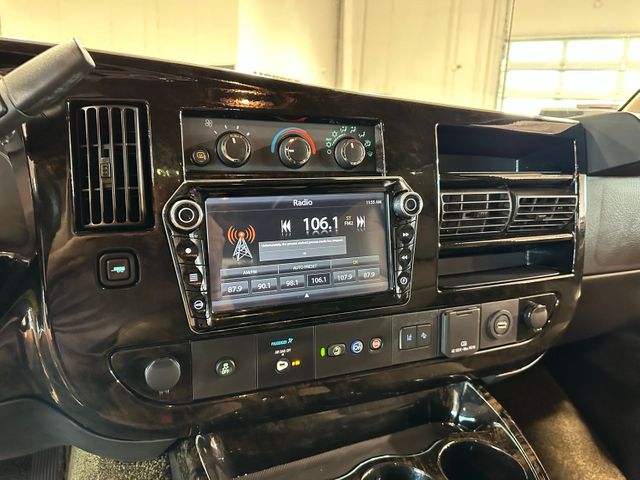 2021 Chevrolet Express 2500 LS Explorer Conversion Limited SE 6.6 V8 | Irving, Texas | Hopper Motorplex 2021 Chevrolet Express 2500 LS Explorer Conversion Limited SE 6.6 V8 | Irving, Texas | Hopper Motorplex