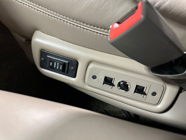 2021 Chevrolet Express 2500 LS Explorer Conversion Limited SE 6.6 V8 | Irving, Texas | Hopper Motorplex 2021 Chevrolet Express 2500 LS Explorer Conversion Limited SE 6.6 V8 | Irving, Texas | Hopper Motorplex