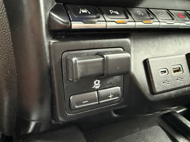 2021 Chevrolet SILVERADO 1500 LTZ 4x4 V8 Crew Cab | Canton, Ohio | Ohio Auto Warehouse LLC 2021 Chevrolet SILVERADO 1500 LTZ 4x4 V8 Crew Cab | Canton, Ohio | Ohio Auto Warehouse LLC