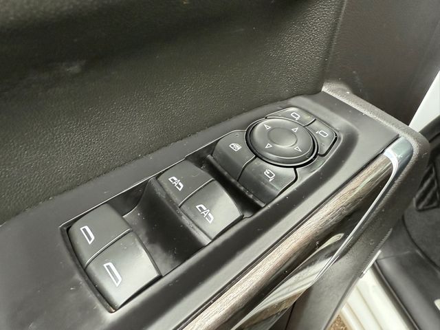 2021 Chevrolet SILVERADO 1500 LTZ 4x4 V8 Crew Cab | Canton, Ohio | Ohio Auto Warehouse LLC 2021 Chevrolet SILVERADO 1500 LTZ 4x4 V8 Crew Cab | Canton, Ohio | Ohio Auto Warehouse LLC