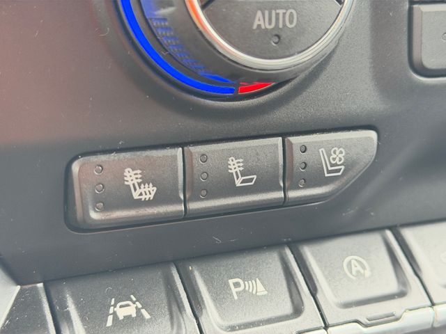 2021 Chevrolet SILVERADO 1500 LTZ 4x4 V8 Crew Cab | Canton, Ohio | Ohio Auto Warehouse LLC 2021 Chevrolet SILVERADO 1500 LTZ 4x4 V8 Crew Cab | Canton, Ohio | Ohio Auto Warehouse LLC