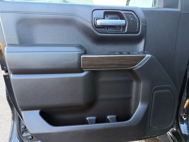 2021 Chevrolet SILVERADO 1500 4x4 RST Z71 Crew Cab | Canton, Ohio | Ohio Auto Warehouse LLC 2021 Chevrolet SILVERADO 1500 4x4 RST Z71 Crew Cab | Canton, Ohio | Ohio Auto Warehouse LLC