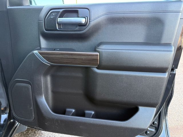 2021 Chevrolet SILVERADO 1500 4x4 RST Z71 Crew Cab | Canton, Ohio | Ohio Auto Warehouse LLC 2021 Chevrolet SILVERADO 1500 4x4 RST Z71 Crew Cab | Canton, Ohio | Ohio Auto Warehouse LLC