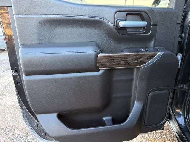 2021 Chevrolet SILVERADO 1500 4x4 RST Z71 Crew Cab | Canton, Ohio | Ohio Auto Warehouse LLC 2021 Chevrolet SILVERADO 1500 4x4 RST Z71 Crew Cab | Canton, Ohio | Ohio Auto Warehouse LLC