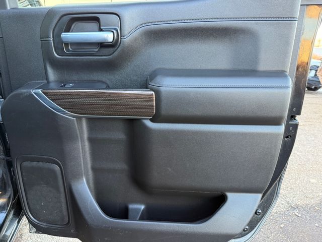 2021 Chevrolet SILVERADO 1500 4x4 RST Z71 Crew Cab | Canton, Ohio | Ohio Auto Warehouse LLC 2021 Chevrolet SILVERADO 1500 4x4 RST Z71 Crew Cab | Canton, Ohio | Ohio Auto Warehouse LLC