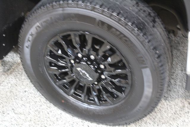 2021 Chevrolet Silverado 3500HD Long Bed 4x4 Diesel Alaskan LT | Roscoe, IL | Autoland Outlets 2021 Chevrolet Silverado 3500HD Long Bed 4x4 Diesel Alaskan LT | Roscoe, IL | Autoland Outlets