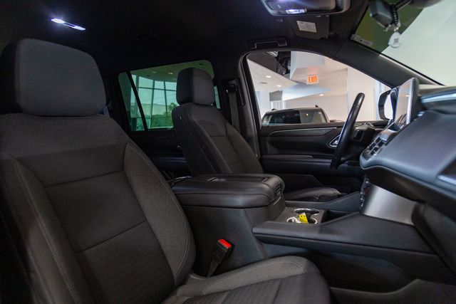 2021 Chevrolet Suburban New Style 3rd row LS