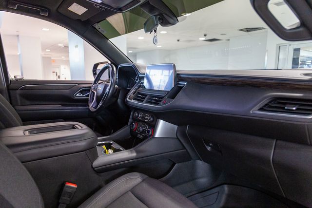 2021 Chevrolet Suburban New Style 3rd row LS