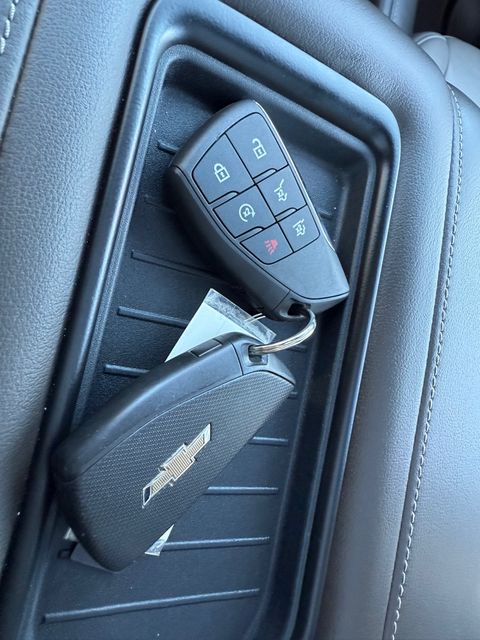 2021 Chevrolet TAHOE Z71 4x4 Pano Roof 3rd Row | Canton, Ohio | Ohio Auto Warehouse LLC 2021 Chevrolet TAHOE Z71 4x4 Pano Roof 3rd Row | Canton, Ohio | Ohio Auto Warehouse LLC