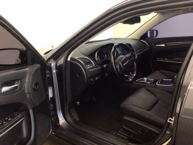 2021 Chrysler 300 Touring