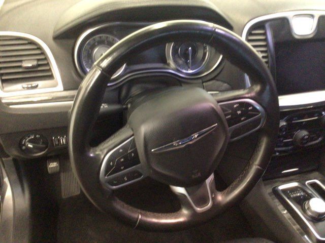 2021 Chrysler 300 Touring