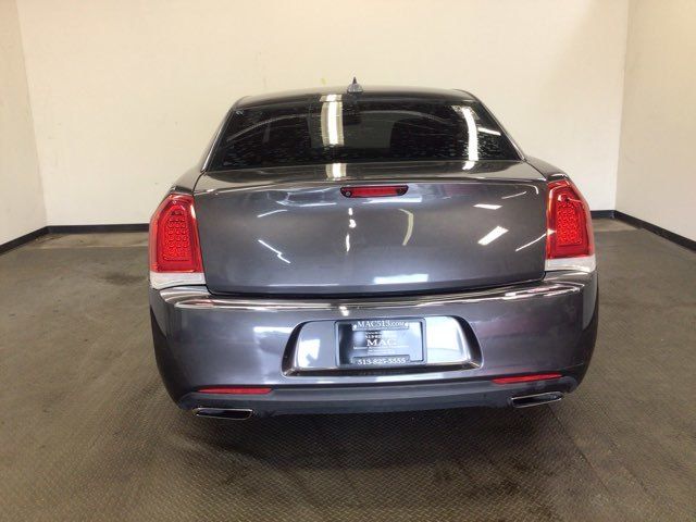 2021 Chrysler 300 Touring