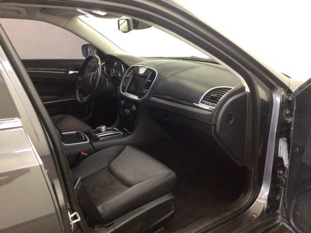 2021 Chrysler 300 Touring