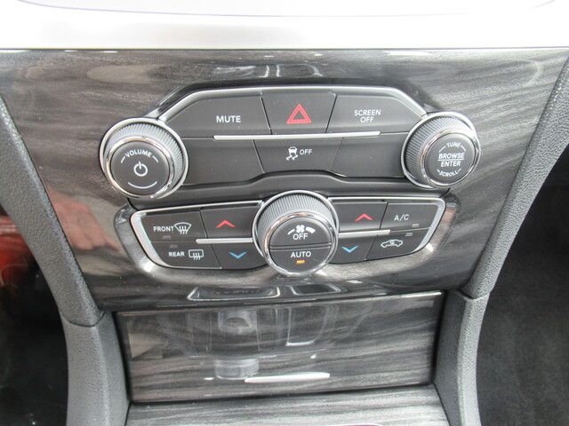 2021 Chrysler 300 Touring