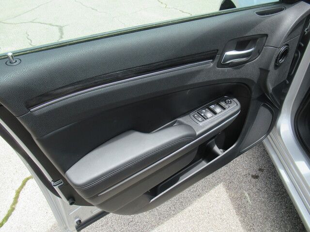 2021 Chrysler 300 Touring