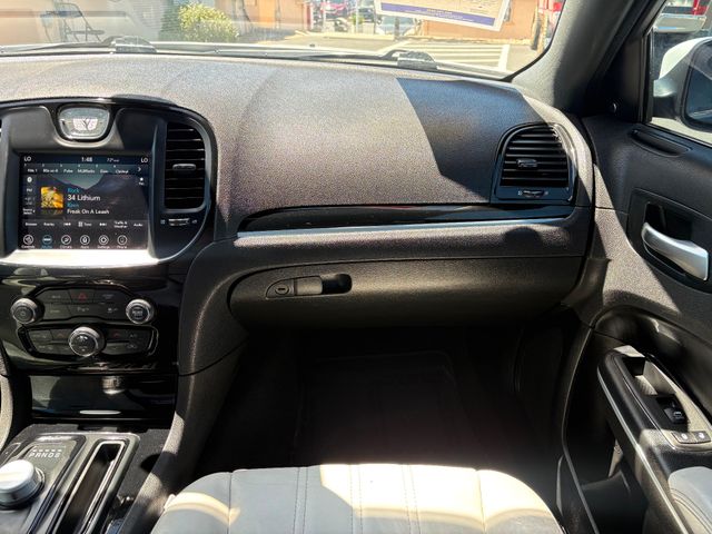 2021 Chrysler 300 S V6 2021 Chrysler 300 S V6
