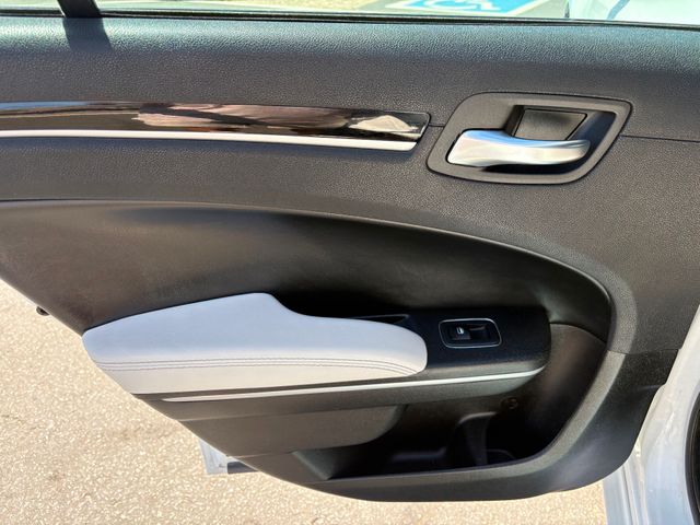 2021 Chrysler 300 S V6