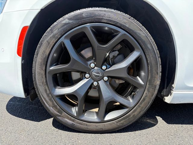 2021 Chrysler 300 S V6 2021 Chrysler 300 S V6