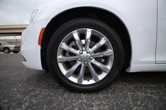 2021 Chrysler 300 Touring L AWD | San Antonio, TX | R&L Certified Auto Group 2021 Chrysler 300 Touring L AWD | San Antonio, TX | R&L Certified Auto Group