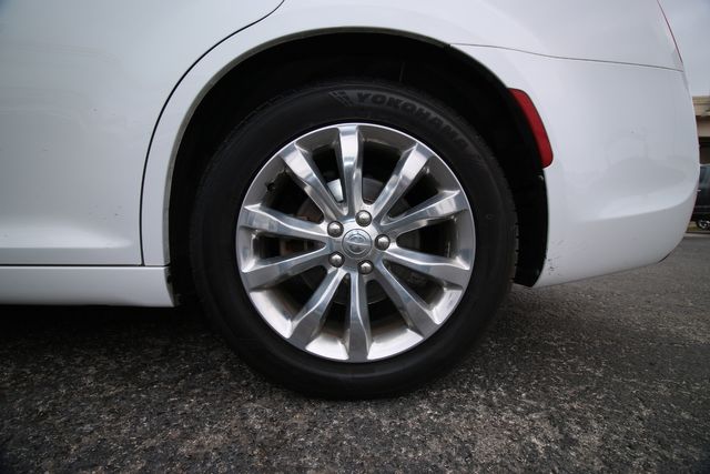 2021 Chrysler 300 Touring L AWD | San Antonio, TX | R&L Certified Auto Group 2021 Chrysler 300 Touring L AWD | San Antonio, TX | R&L Certified Auto Group