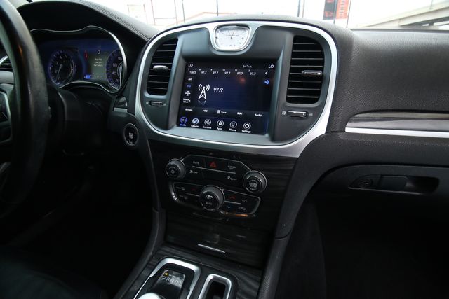 2021 Chrysler 300 Touring L AWD | San Antonio, TX | R&amp;L Certified Auto Group