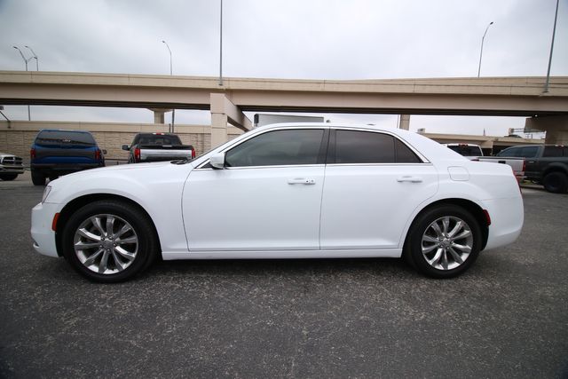 2021 Chrysler 300 Touring L AWD | San Antonio, TX | R&L Certified Auto Group 2021 Chrysler 300 Touring L AWD | San Antonio, TX | R&L Certified Auto Group